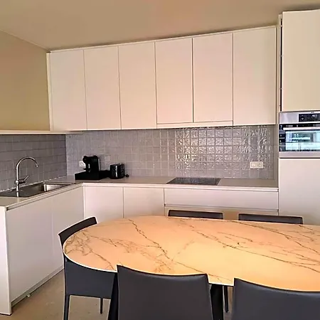 Modern In With Terrace Hotel