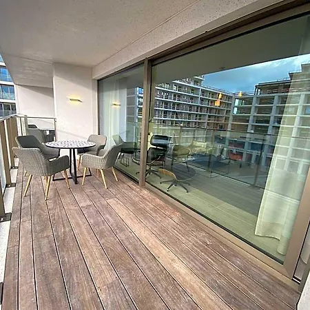 Modern In With Terrace 2*